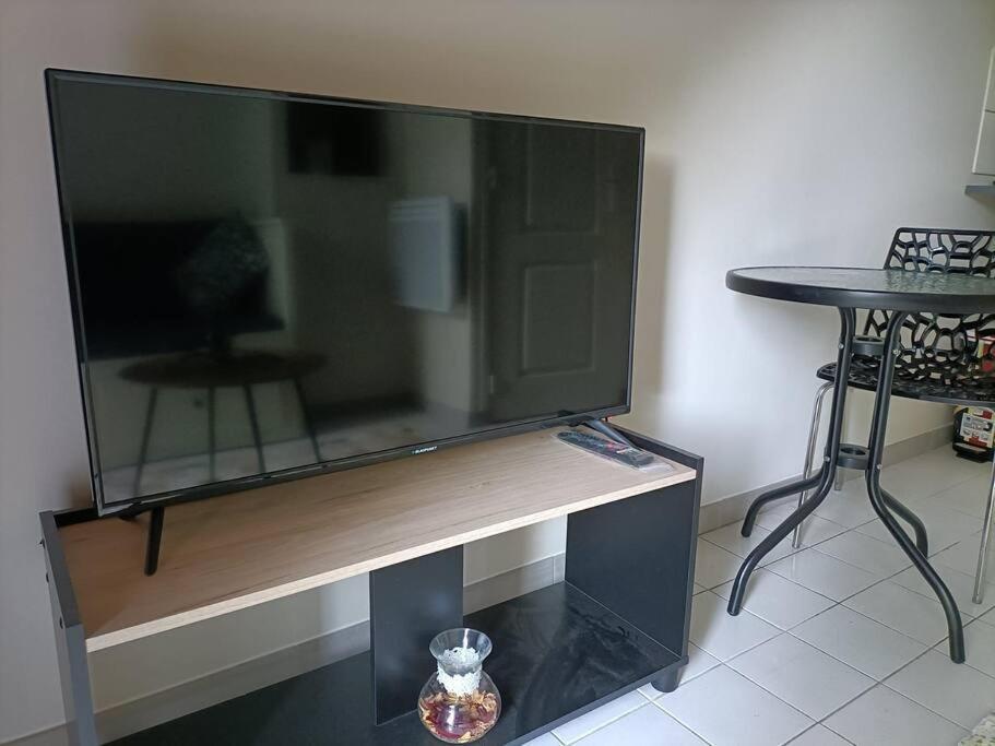 Agreable Et Paisible Studio Franqueville-Saint-Pierre المظهر الخارجي الصورة